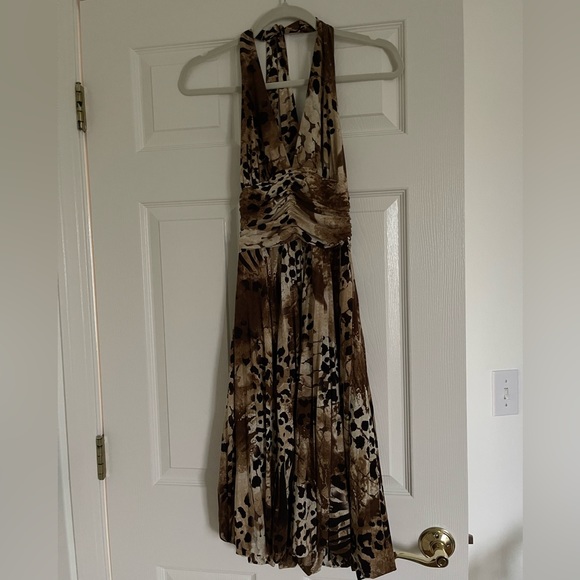 Cheetah halter dress 🐆 - Picture 3 of 9